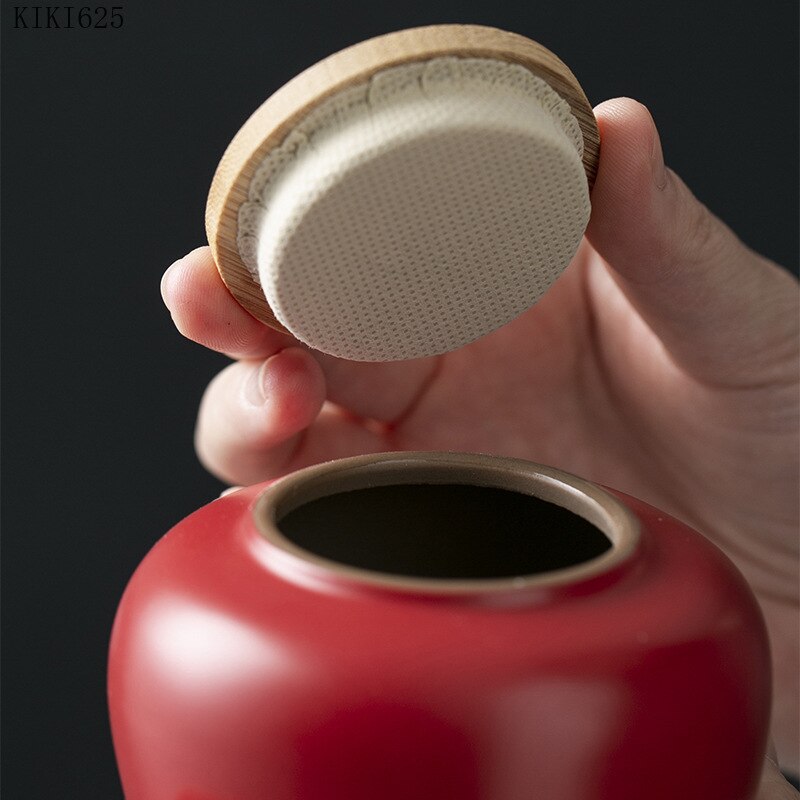Creative Cute Mini Ceramic Storage Jar with Bamboo Wood Cover Home Portable Travel Tea Caddy Small Objects Jewelry Storage Box