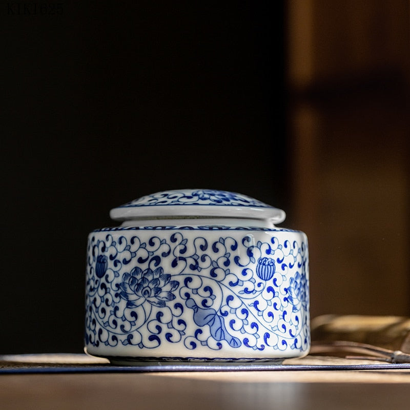 European-style Ceramic Tea Caddy Candy Nut Storage Jar Household Kitchen Storage Jar Crafts Coffee Table Desktop Home Decoration